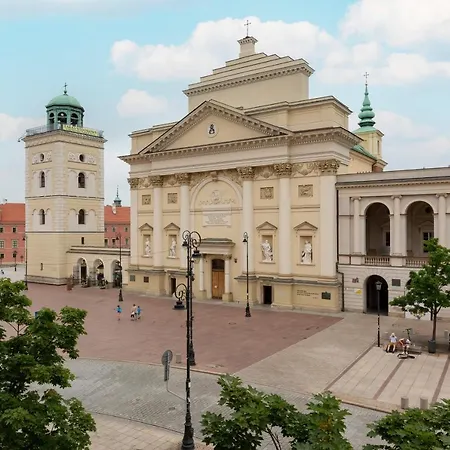 Przy Placu Zamkowym By Renters Varsovie